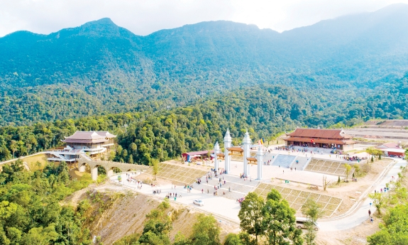 Linh thiêng vùng đất Tây Yên Tử